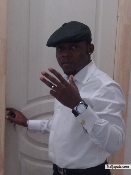  - click for next photo