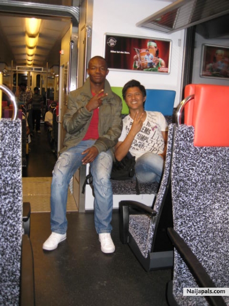 IGIRIGI AND LEE - click for next photo