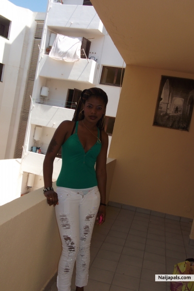  - click for next photo