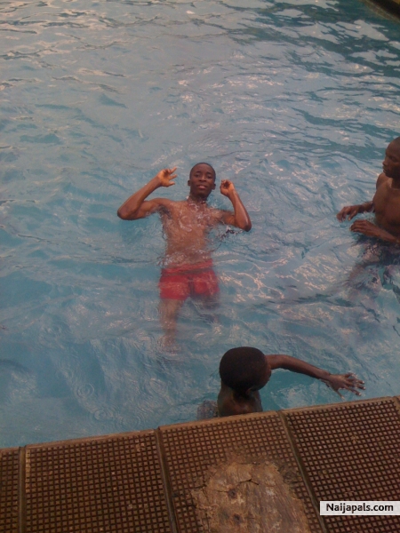 I love swimming, its one of ma hobbies........... - click for next photo