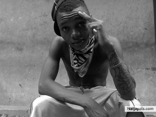 NONYBOLLY - click for next photo