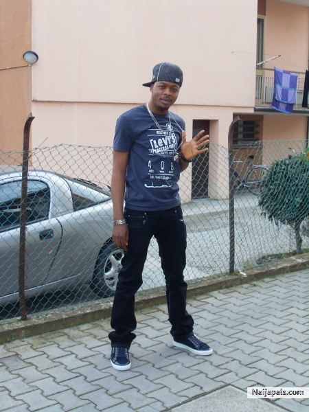  - click for next photo