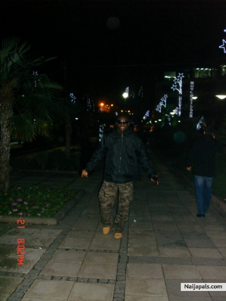  - click for next photo