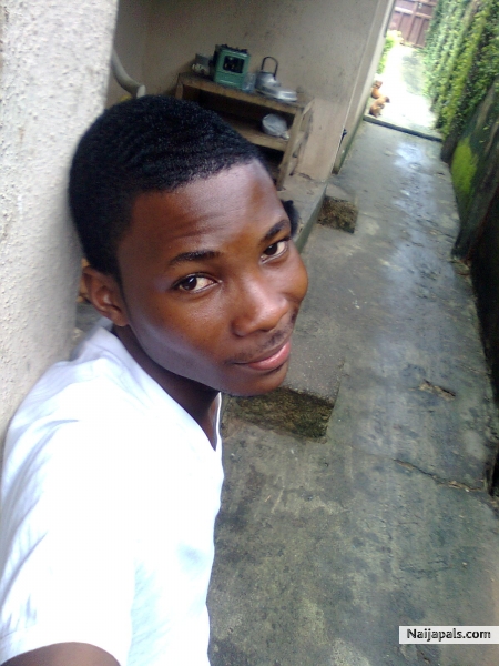 naija for life.It' s not the background but the man in the picture,you get that. - click for next photo