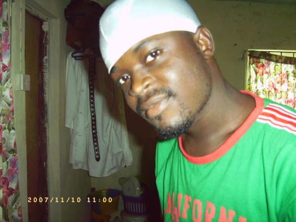 lUkIn kUl.... - click for next photo